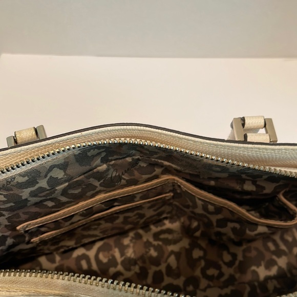 Guess Large Shoulder Handbag - Picture 9 of 14